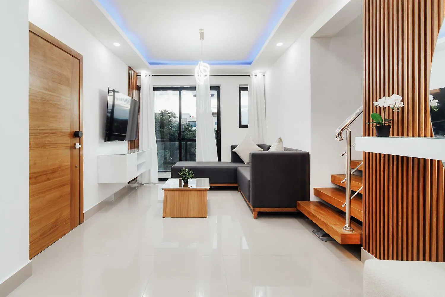 Modern Luxury Apt W Outdoor Jacuzzi Сантьяго-де-лос-Кабальерос Апартаменты