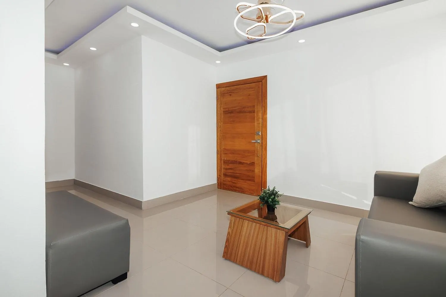 Modern Luxury Apt W Outdoor Jacuzzi Сантьяго-де-лос-Кабальерос