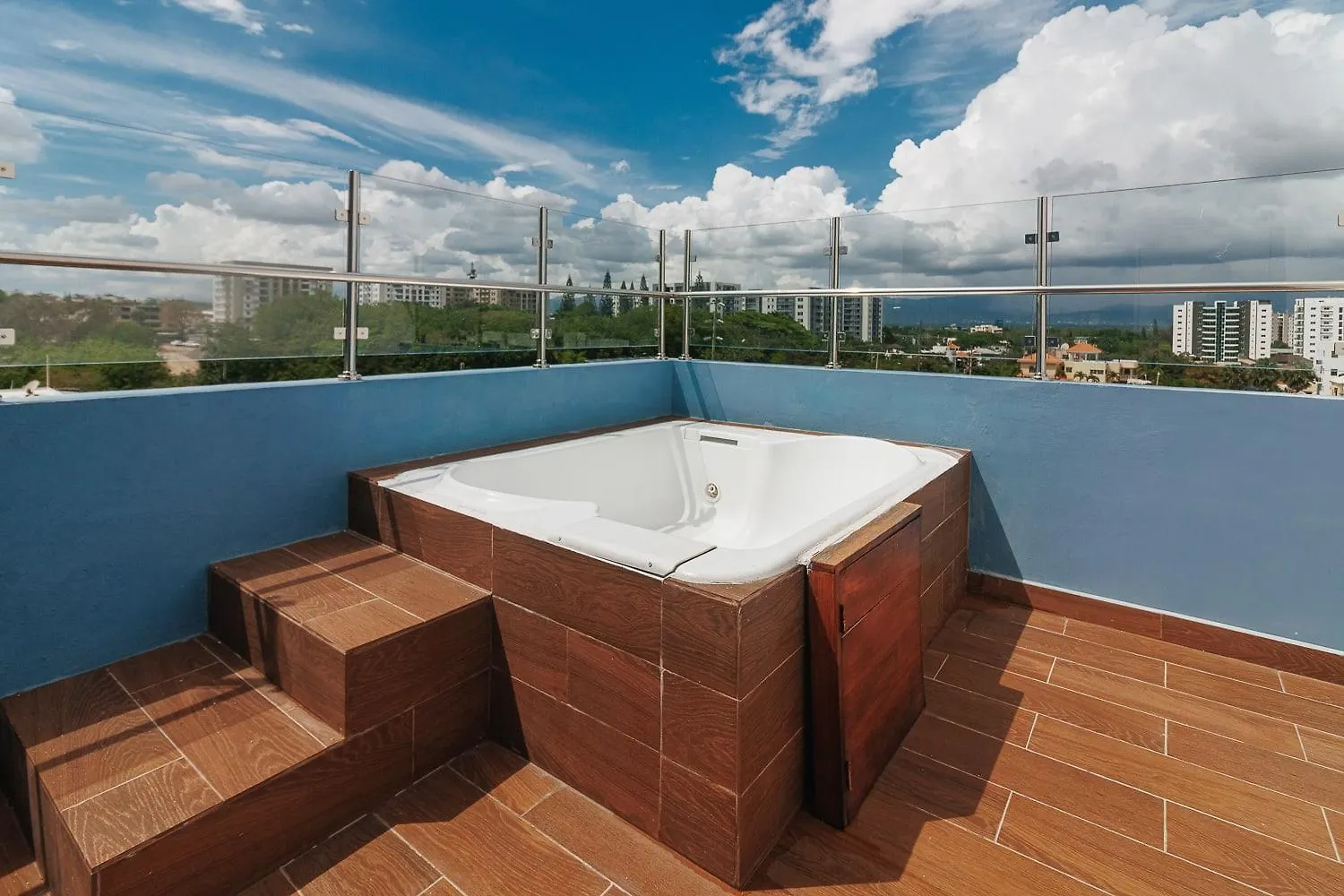 Modern Luxury Apt W Outdoor Jacuzzi Santiago De Los Caballeros Apartament